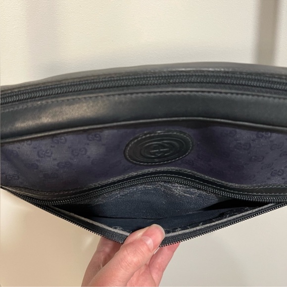 Vintage Gucci GG Navy Blue Canvas w/ leather Crossbody Bag - Picture 11 of 16